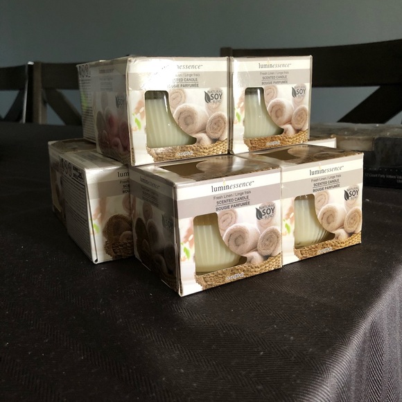 Lumiere Other - Linen scented candles. All 12 candles for $6